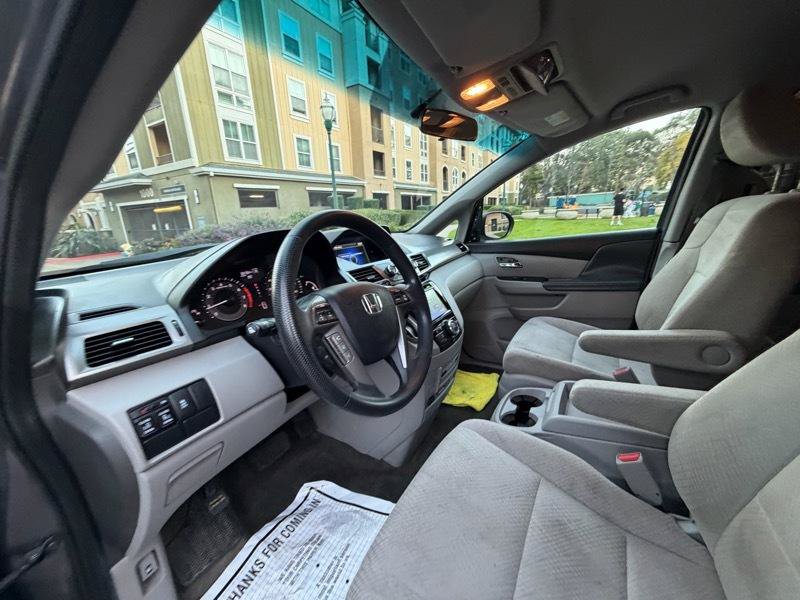 Used 2016 Honda Odyssey SE image 29