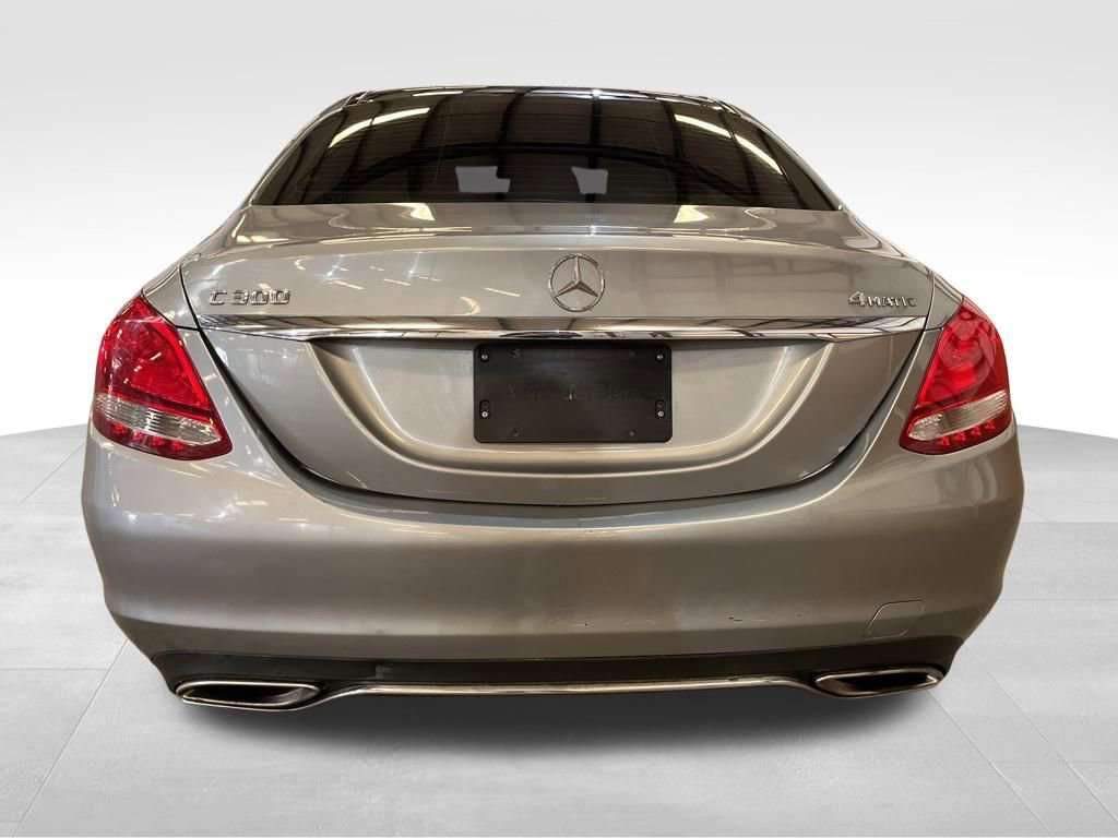Used 2015 Mercedes-Benz C 300 4MATIC Sedan image 4