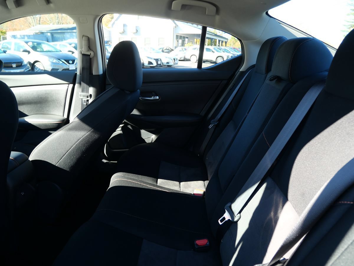 Used 2021 Nissan Sentra SR w/ Electronics Package FWD image 22