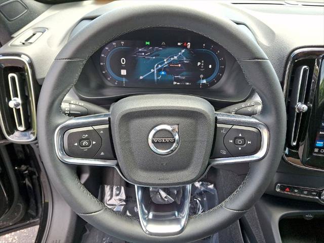 Used 2024 Volvo XC40 B5 Core AWD/4WD image 16
