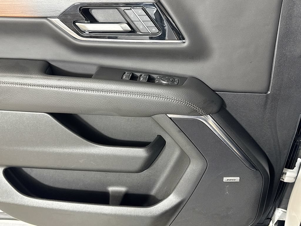 Certified 2025 GMC Yukon Denali AWD/4WD image 16