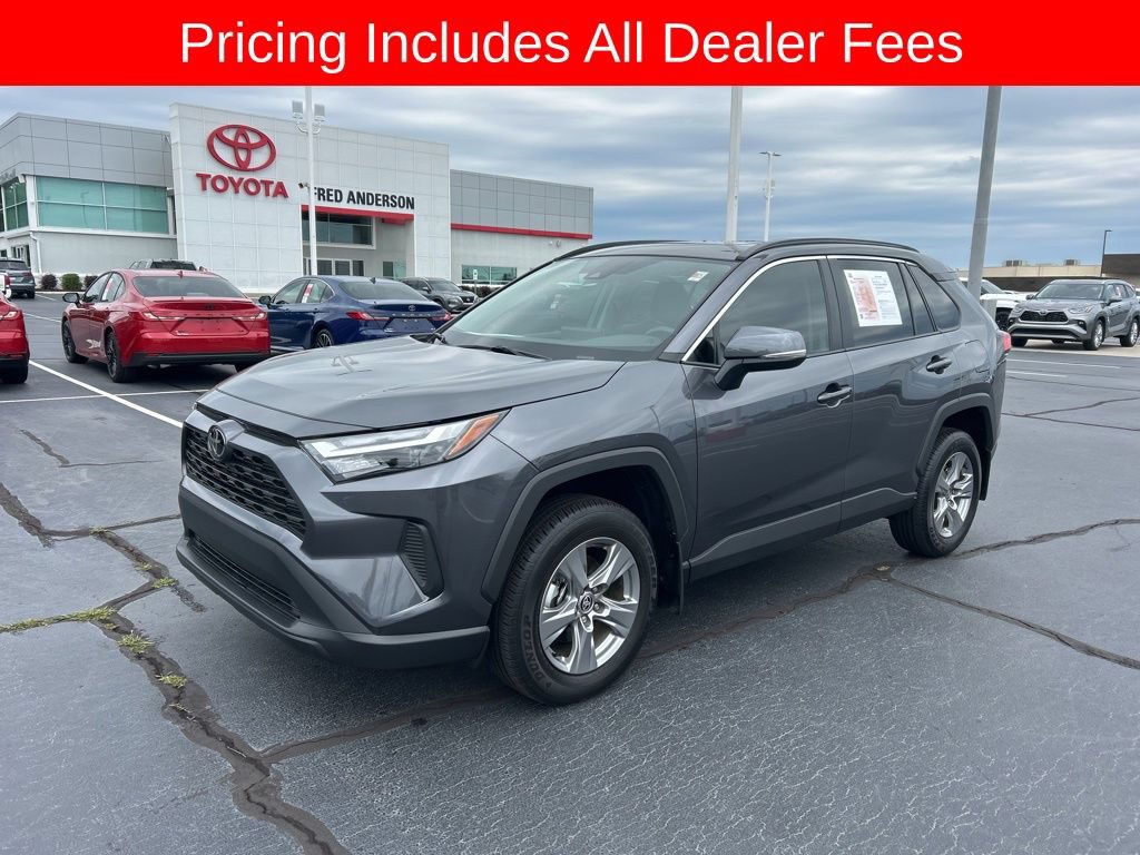 Used 2025 Toyota RAV4 XLE w/ Convenience Package FWD image 1