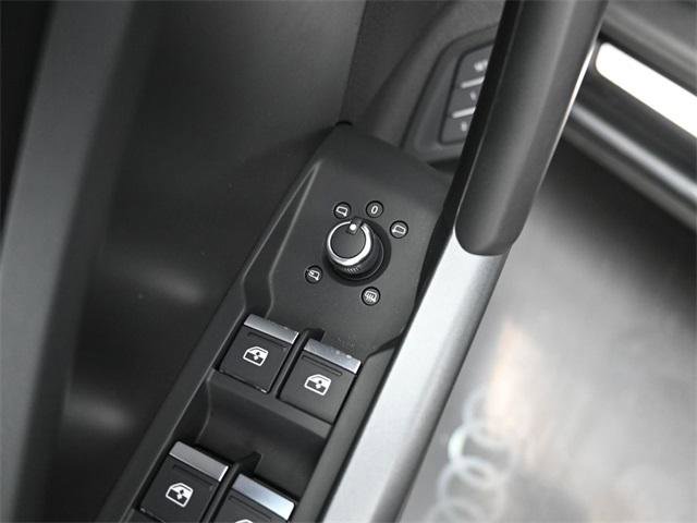 Certified 2025 Audi Q3 2.0T Premium Plus image 13