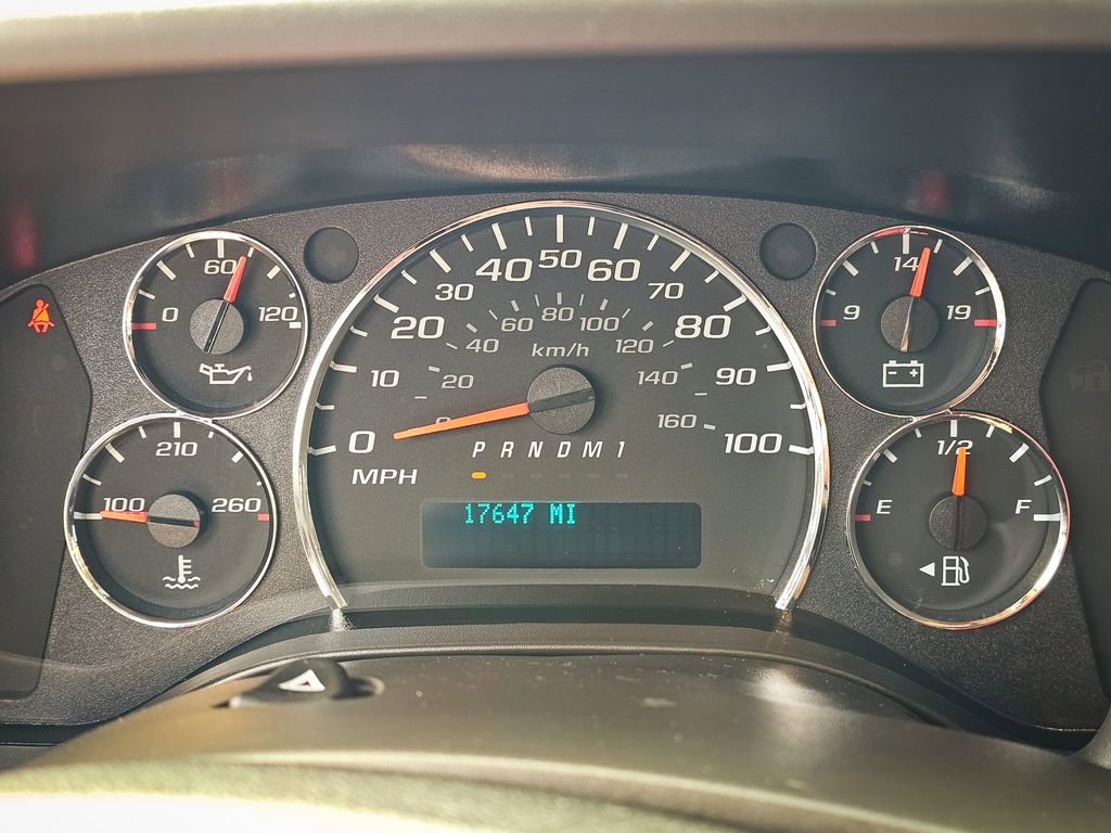 Used 2024 GMC Savana 2500 w/ Driver Convenience Package image 13
