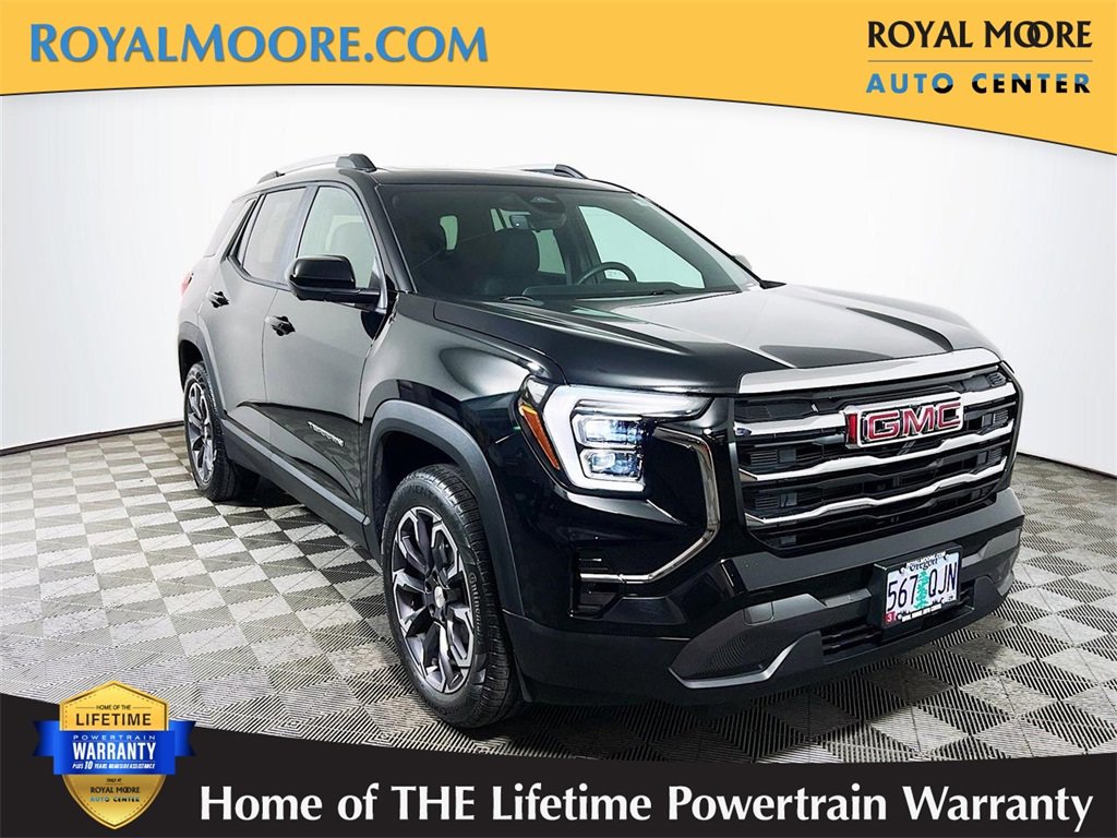 Used 2025 GMC Terrain Elevation w/ Elevation Premium Package image 1