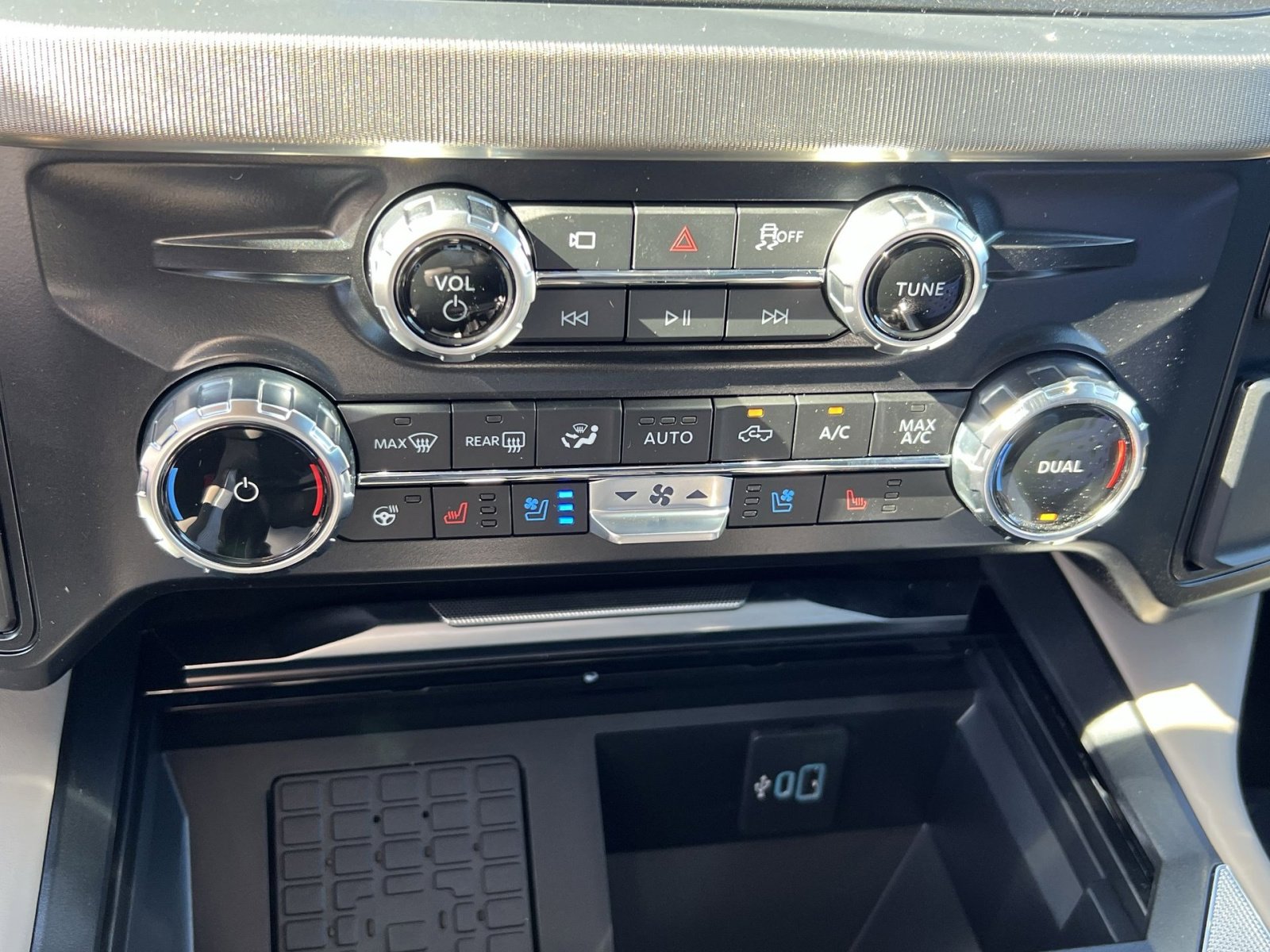 New 2026 Ford F350 Platinum image 21