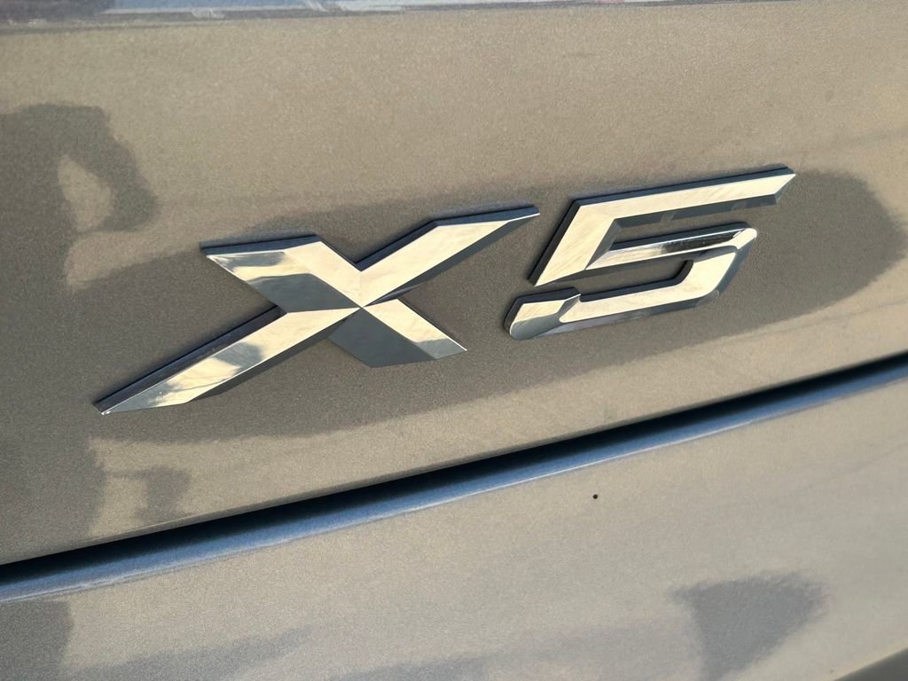 Used 2024 BMW X5 xDrive50e w/ Premium Package image 10