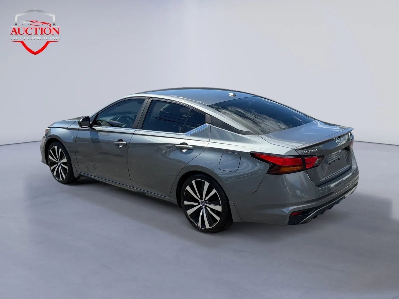 Used 2020 Nissan Altima 2.5 SR image 3