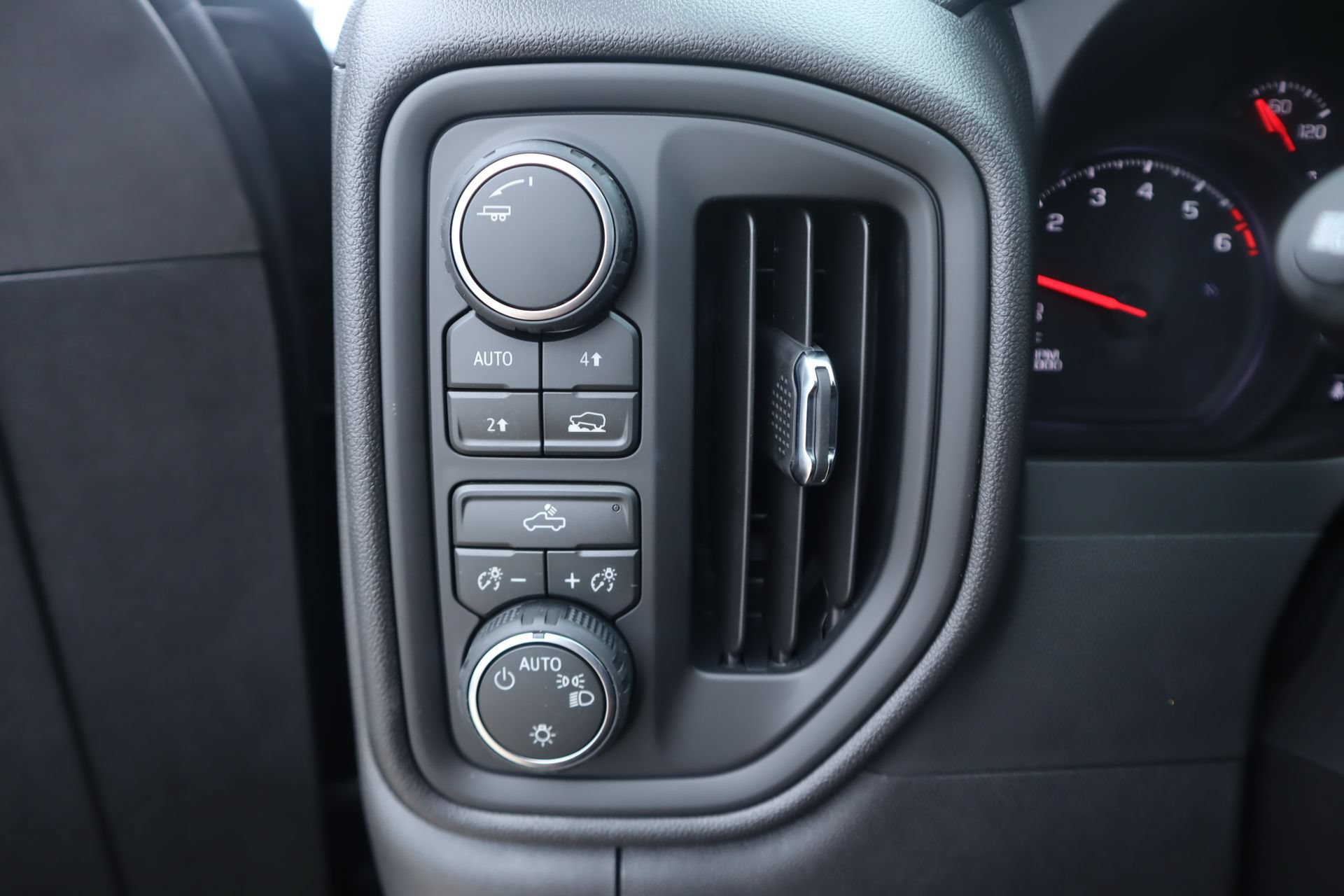 New 2026 Chevrolet Silverado 1500 Custom AWD/4WD image 9