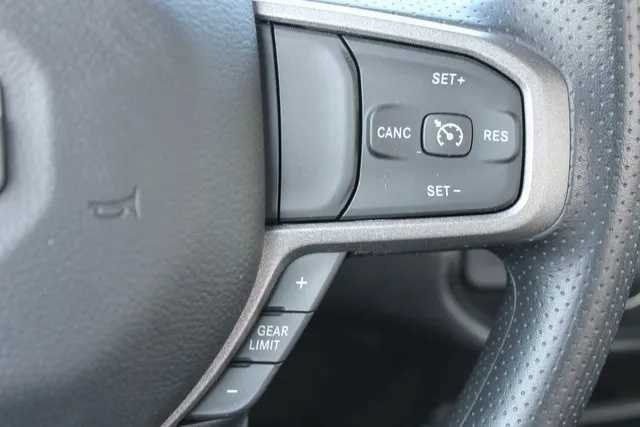 New 2024 RAM 2500 Tradesman w/ Chrome Appearance Group AWD/4WD image 18