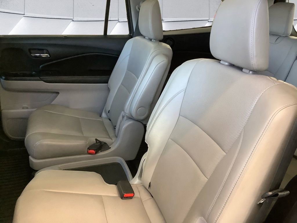 Used 2016 Honda Pilot Elite image 18