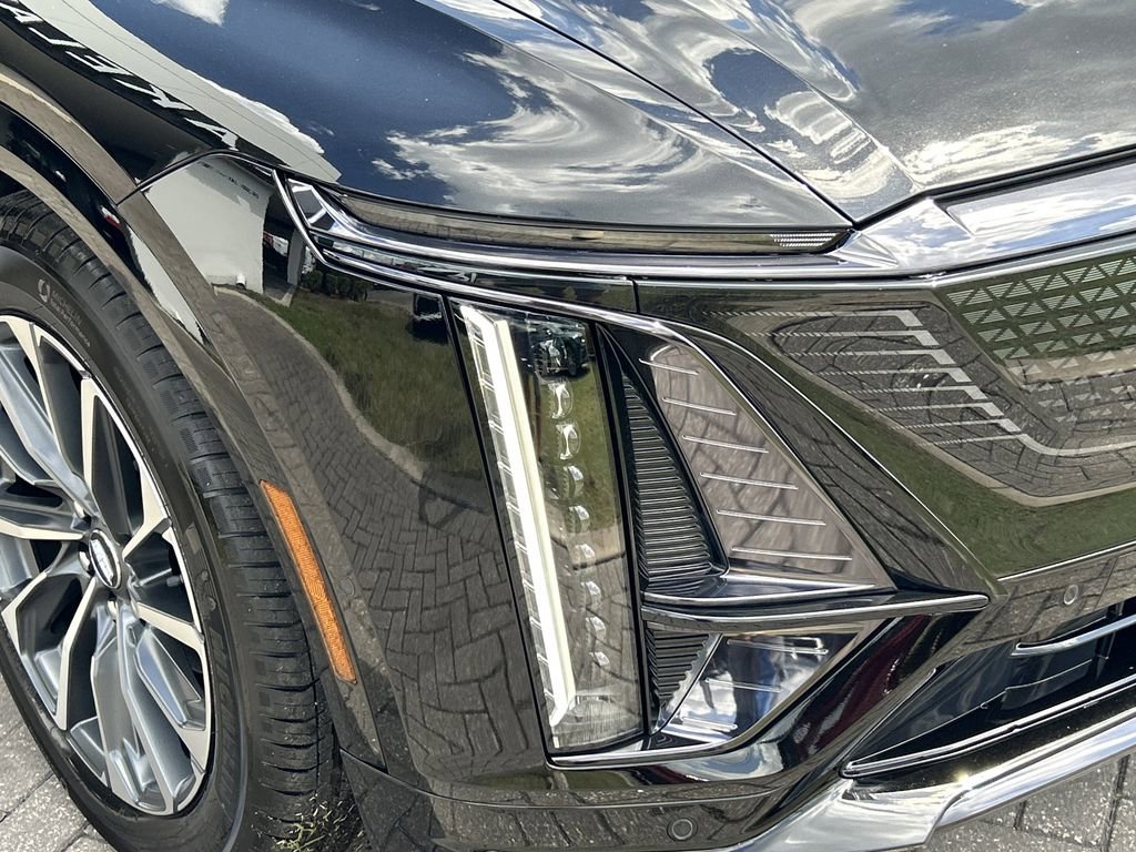 New 2026 Cadillac Lyriq Premium Sport image 7