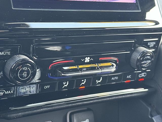 New 2025 Jeep Grand Cherokee Laredo X w/ Trailer Tow Package image 35