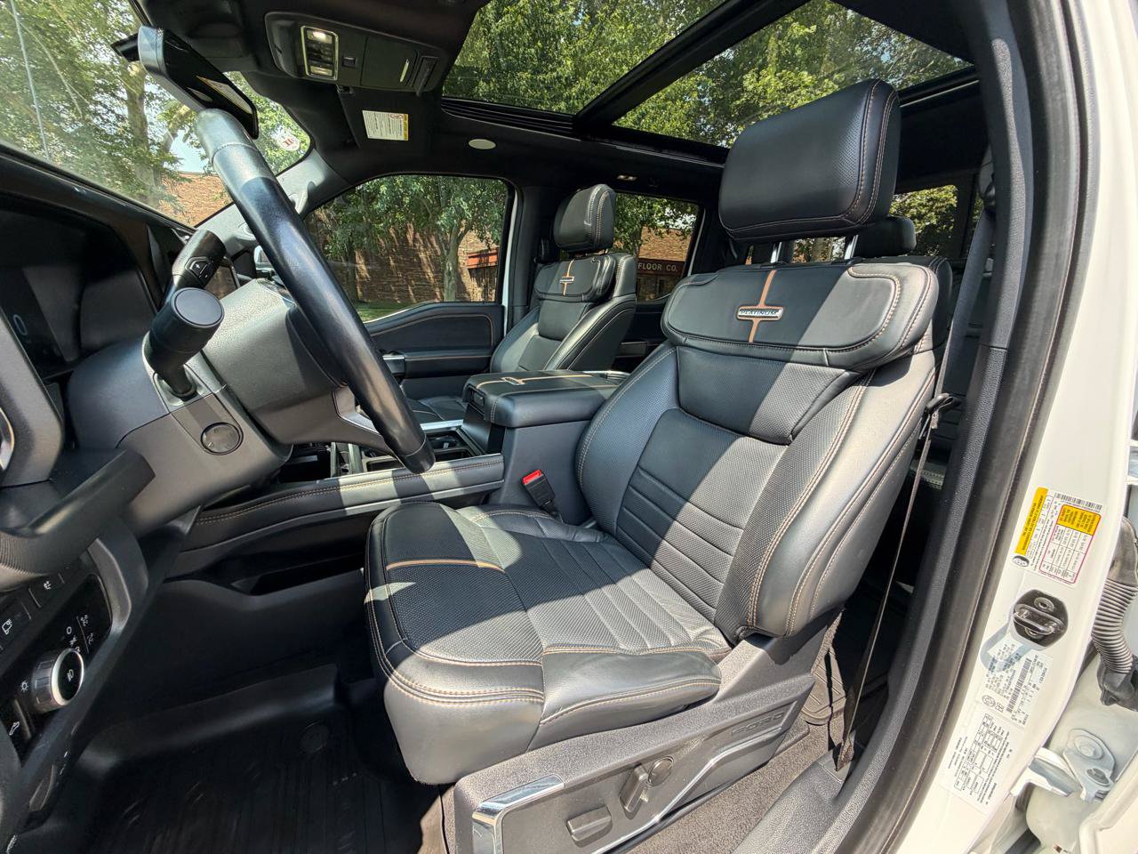 Used 2023 Ford F350 Platinum w/ FX4 Off-Road Package AWD/4WD image 18