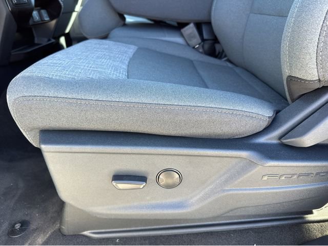 New 2026 Ford F250 XLT w/ XLT Premium Package image 32