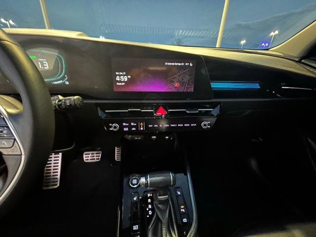 Used 2023 Kia Niro EX Touring image 16