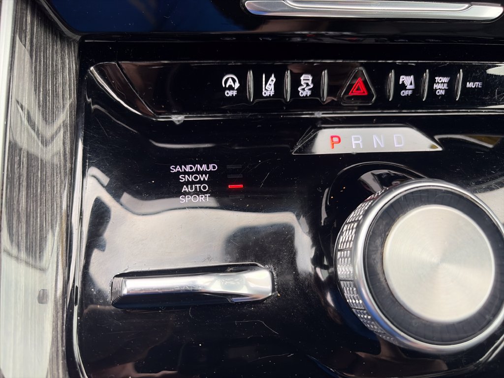 Used 2022 Jeep Wagoneer Series II AWD/4WD image 21