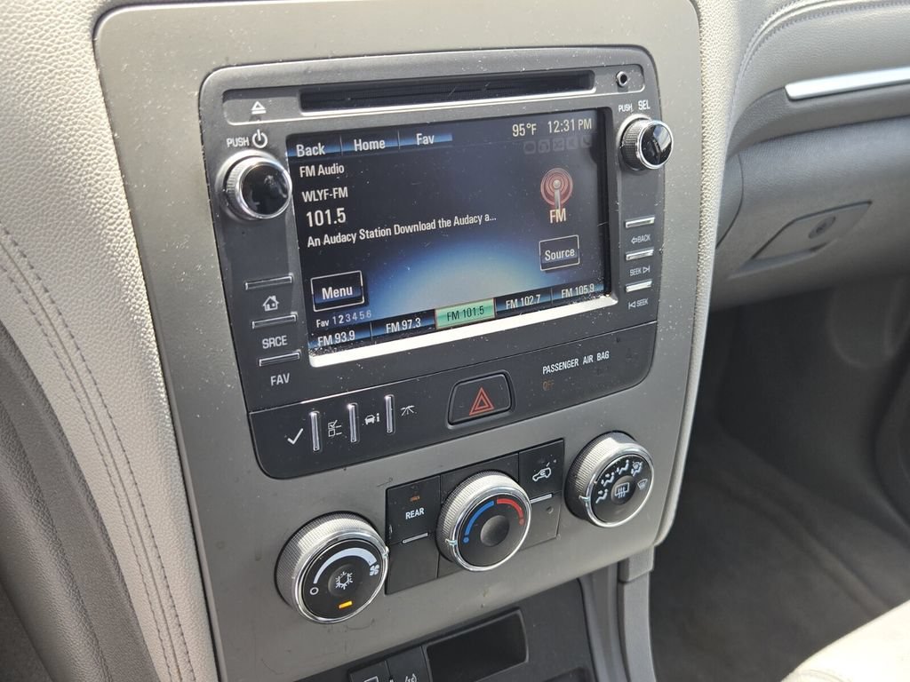 Used 2017 Chevrolet Traverse LS FWD image 20