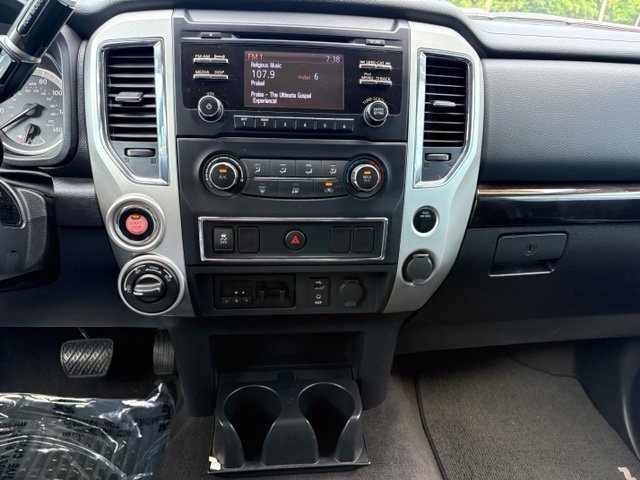 Used 2018 Nissan Titan SV AWD/4WD image 20