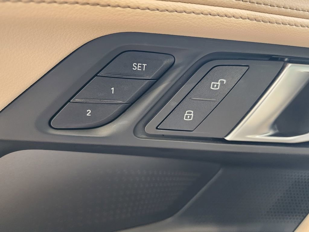 Used 2024 BMW 230i Coupe w/ Convenience Package image 15