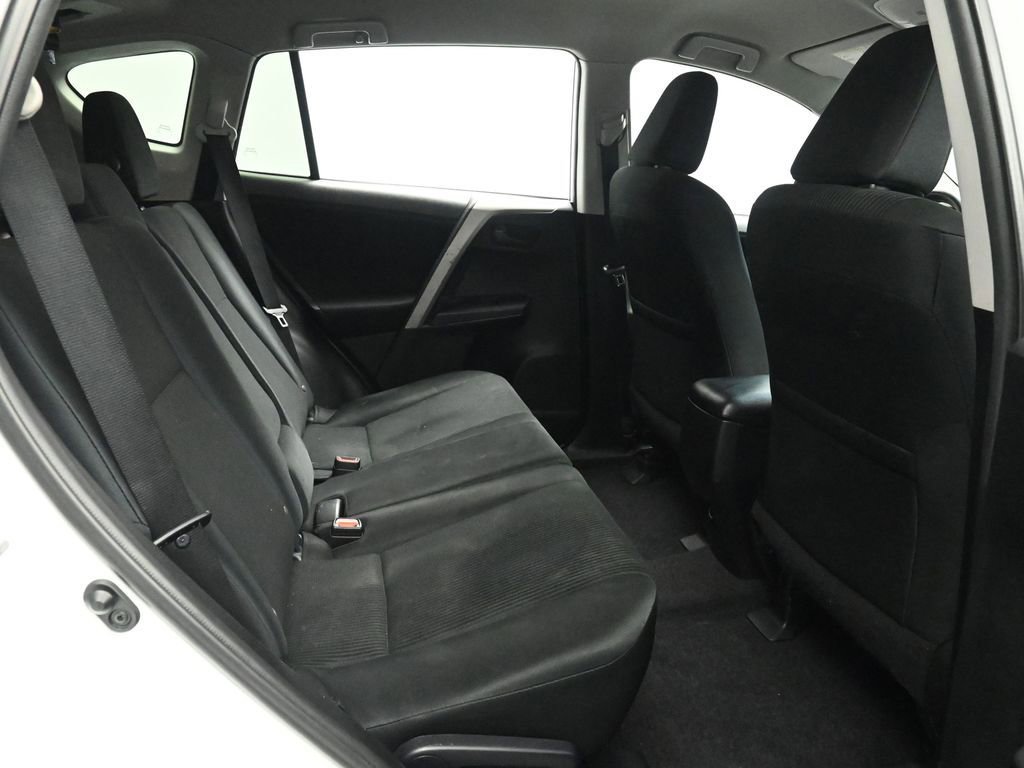 Used 2016 Toyota RAV4 LE image 17