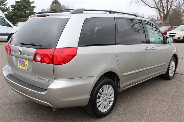 Used 2008 Toyota Sienna XLE Limited image 38