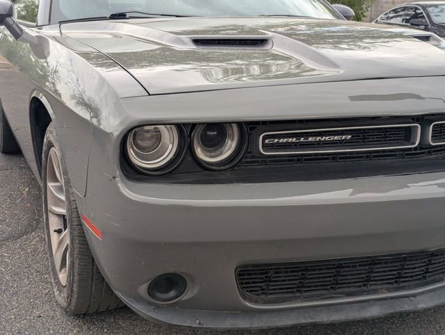 Used 2018 Dodge Challenger SXT image 7