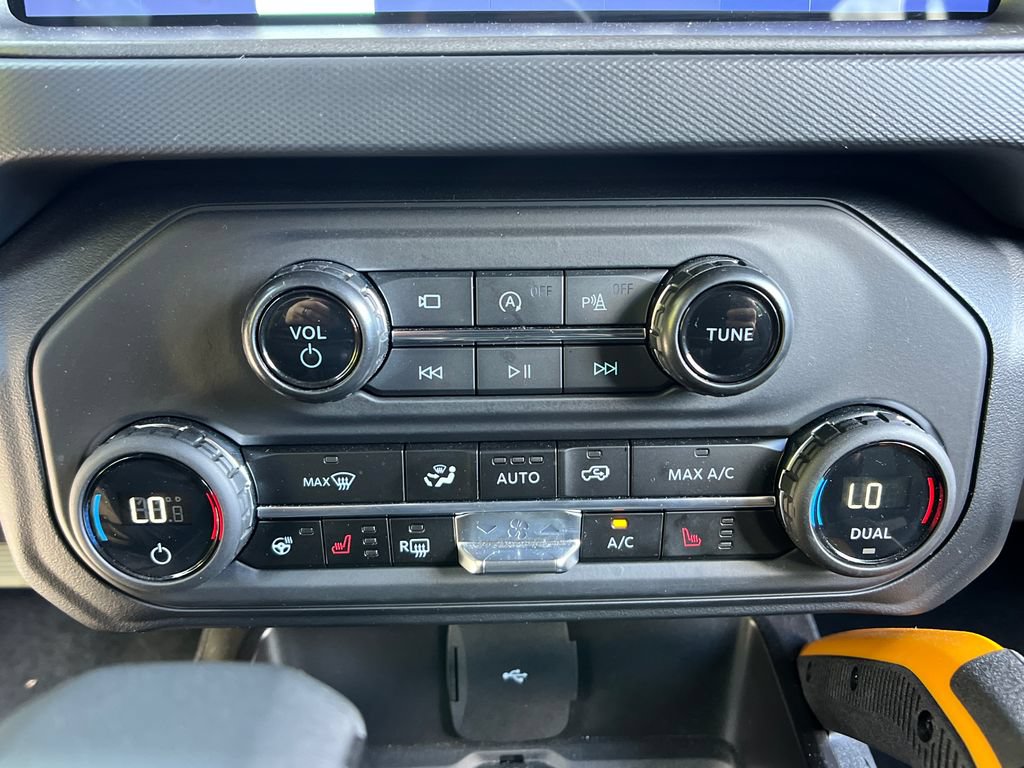 Used 2024 Ford Bronco Badlands AWD/4WD image 17
