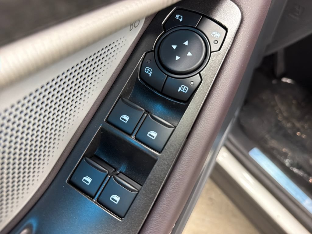 New 2027 Ford Explorer Platinum RWD image 16