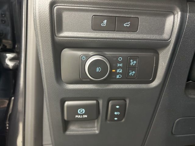 Used 2022 Ford Expedition Limited image 16