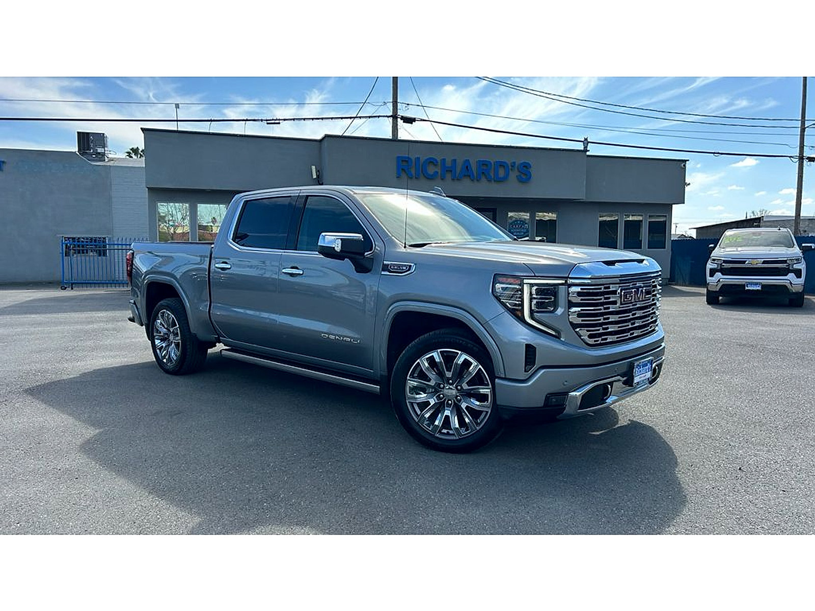 Used 2024 GMC Sierra 1500 Denali AWD/4WD image 1
