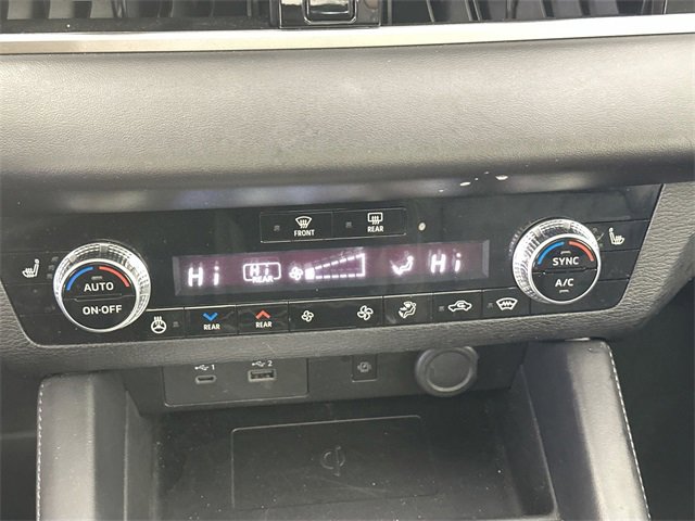 Used 2024 Mitsubishi Outlander SEL image 15