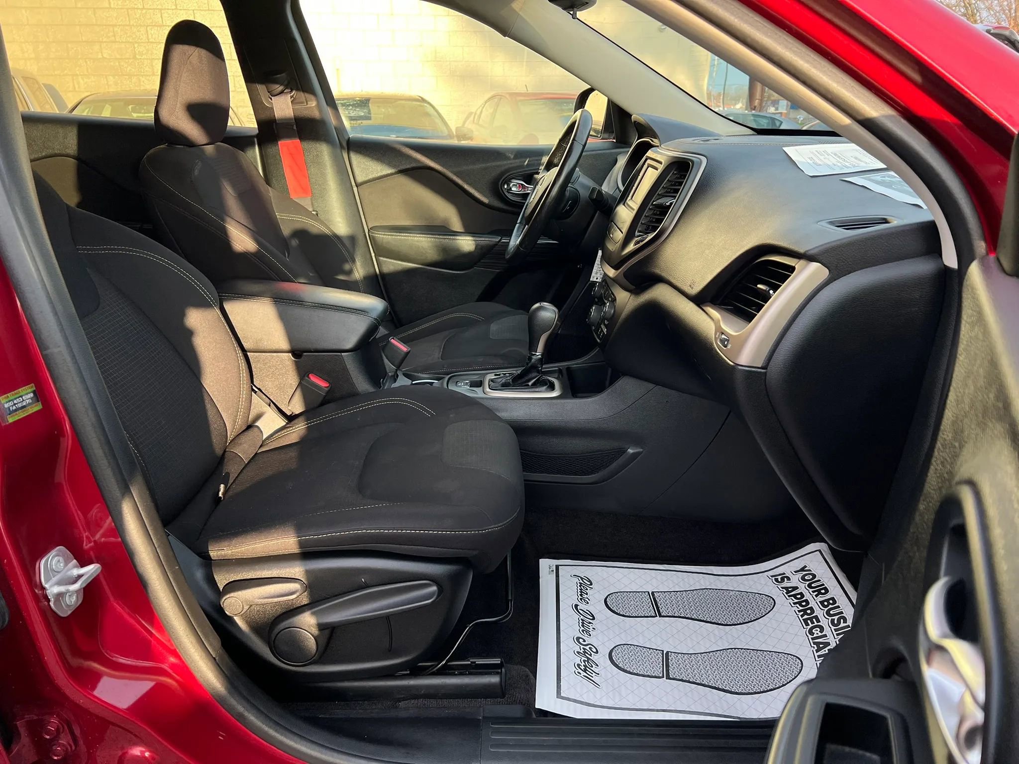 Used 2017 Jeep Cherokee Latitude image 20