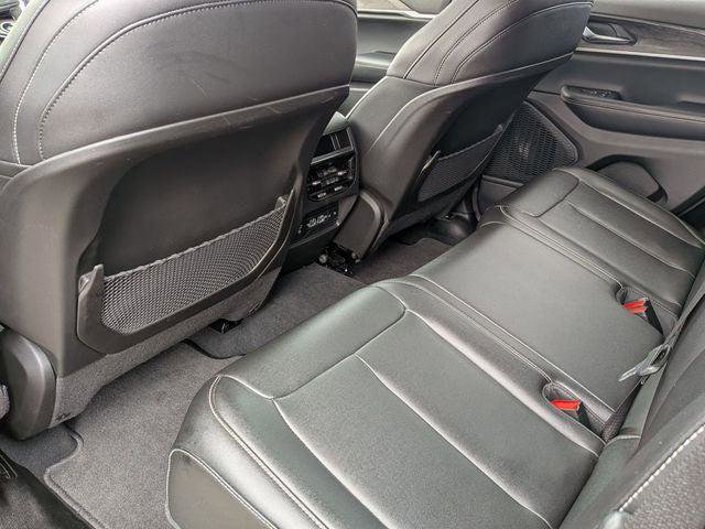 Certified 2024 Jeep Grand Cherokee Limited AWD/4WD image 28
