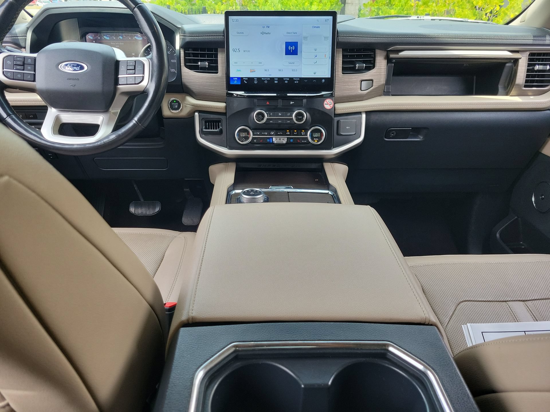 Used 2023 Ford Expedition Limited RWD image 16