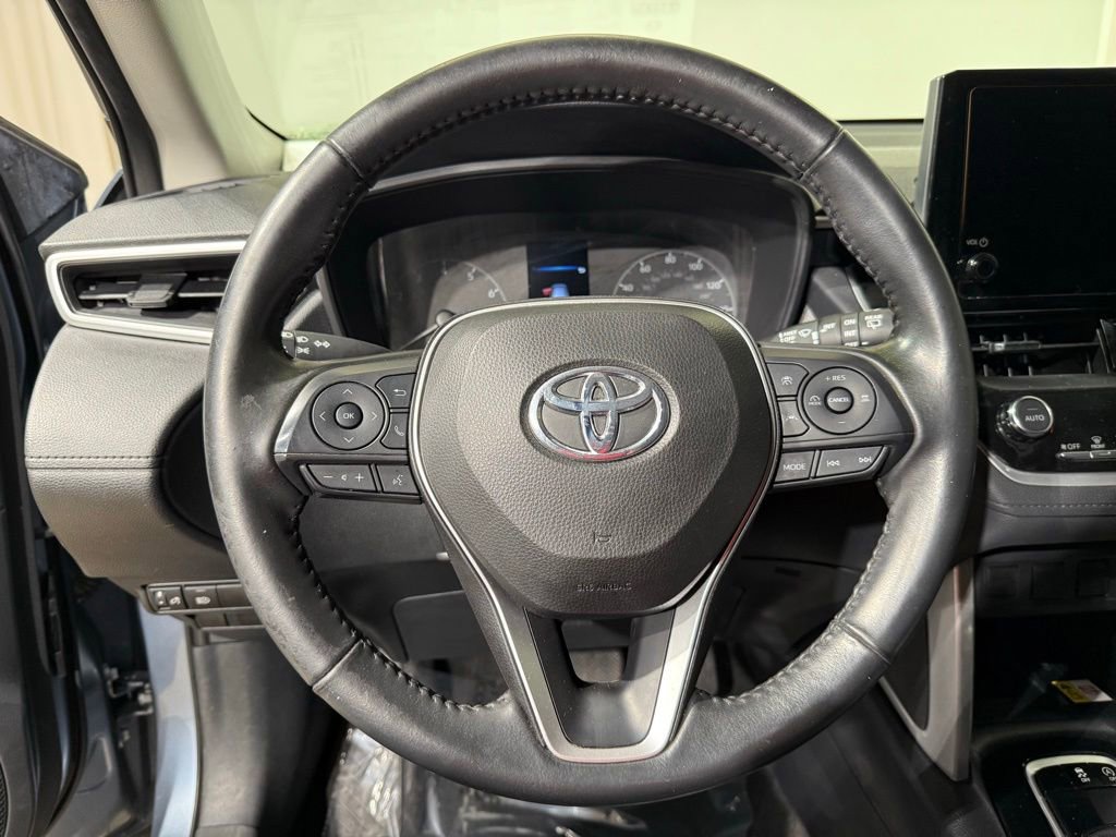 Certified 2023 Toyota Corolla Cross LE AWD/4WD image 22