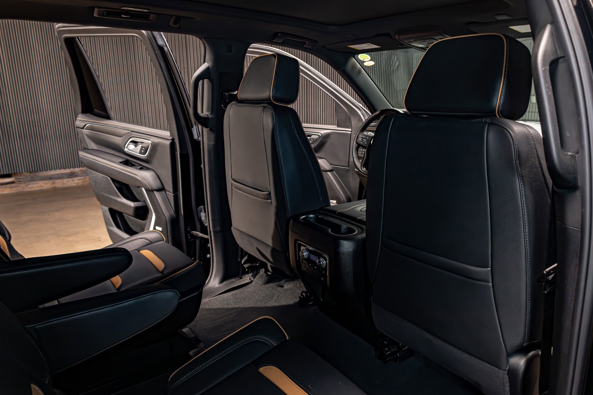 Used 2024 GMC Yukon AT4 w/ AT4 Premium Plus Package image 26