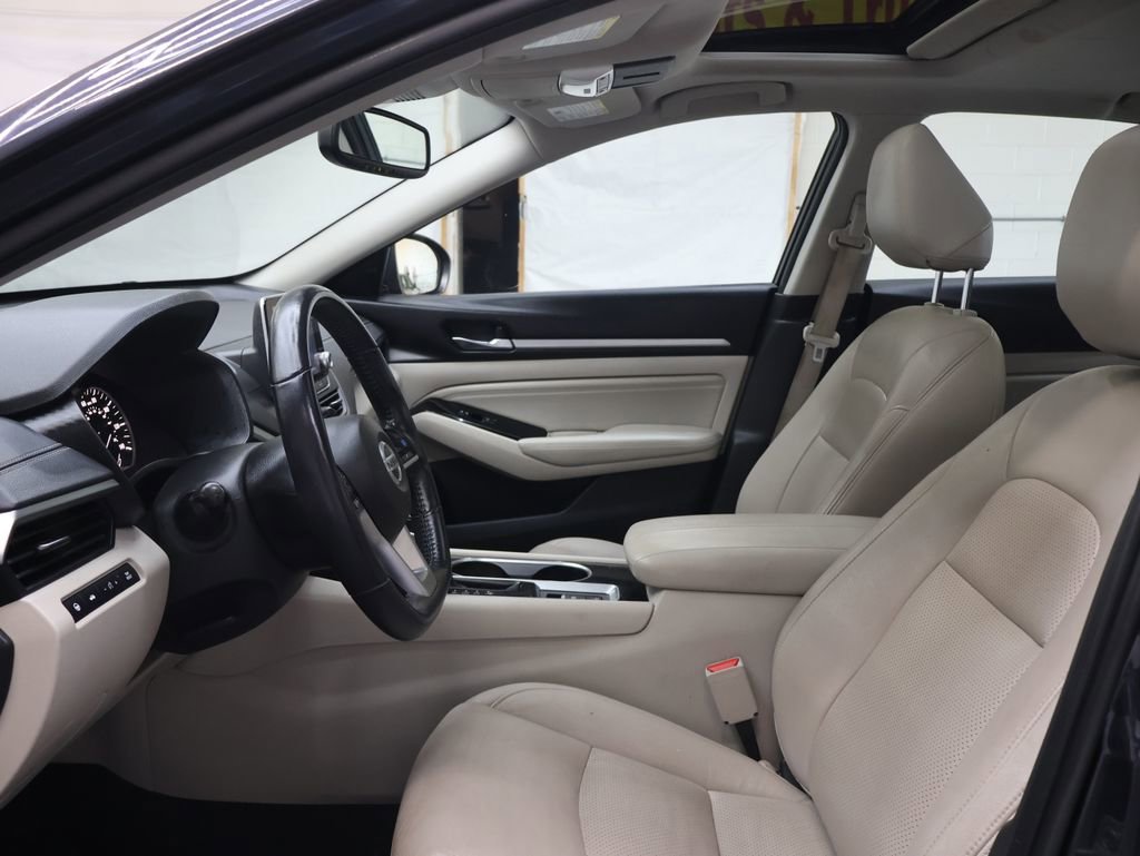 Used 2020 Nissan Altima 2.5 SV image 16