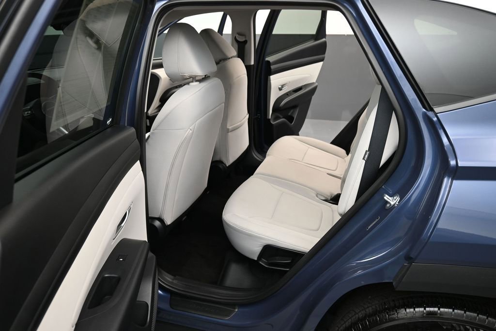 Used 2025 Hyundai Tucson SEL FWD image 11
