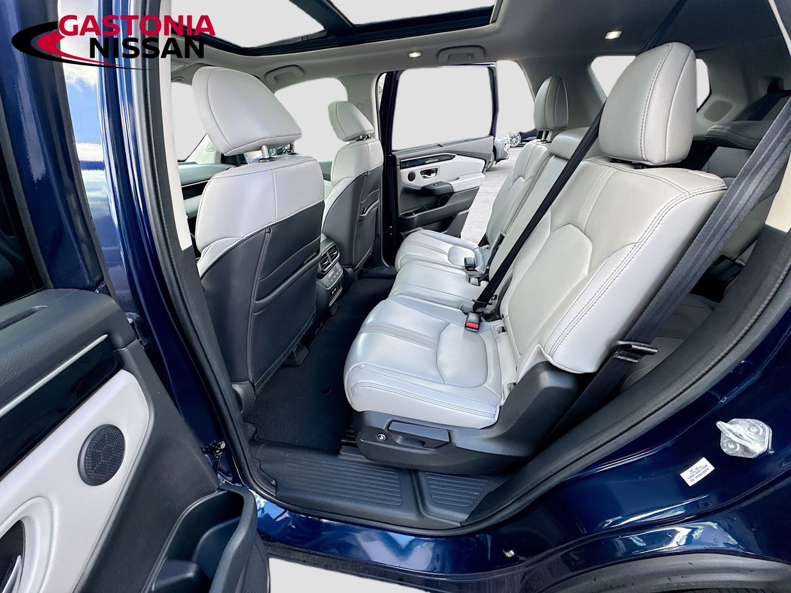 Used 2023 Honda Pilot Touring image 31