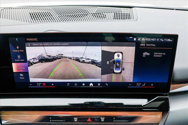 Used 2025 BMW i5 xDrive40 w/ Premium Package image 17