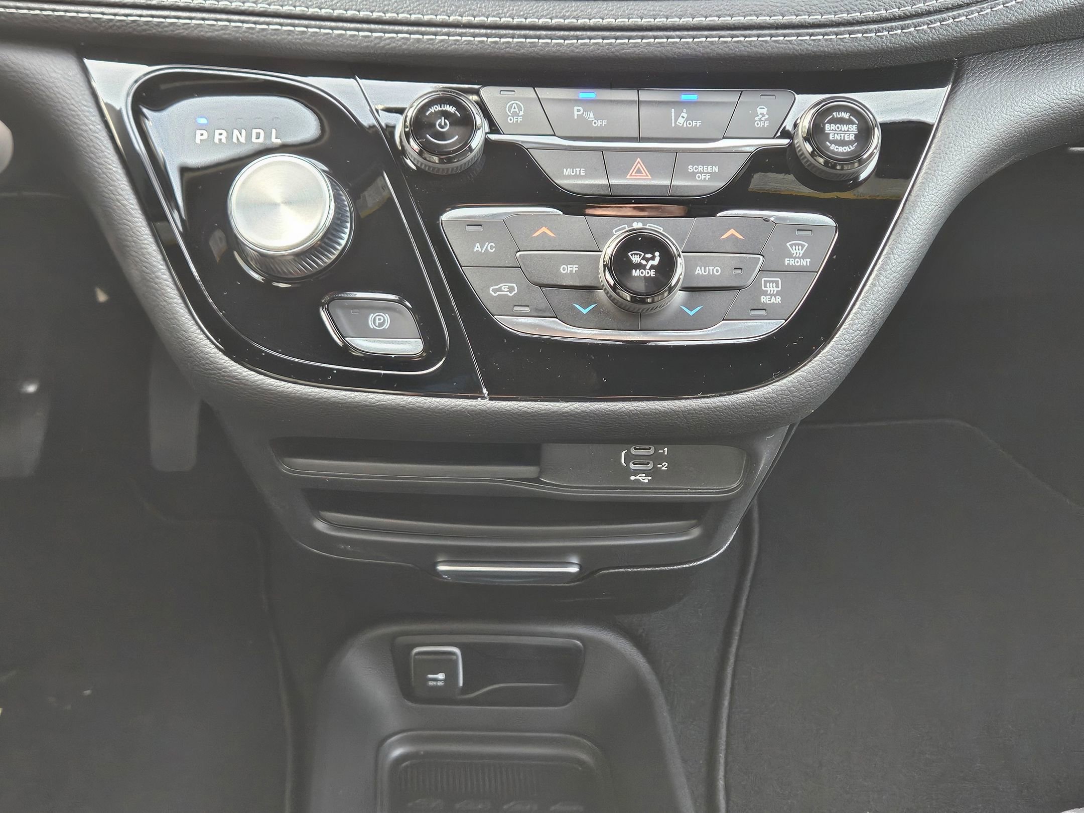 New 2026 Chrysler Pacifica Select image 11