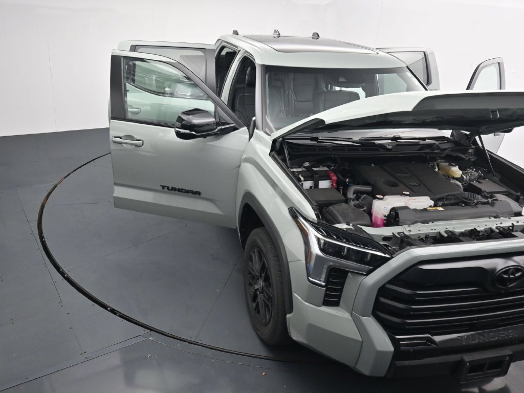 Used 2026 Toyota Tundra Limited AWD/4WD image 25