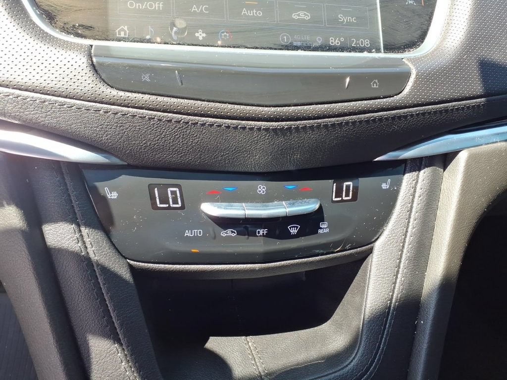 Used 2024 Cadillac XT6 Luxury w/ LPO, Floor Liner Package AWD/4WD image 11