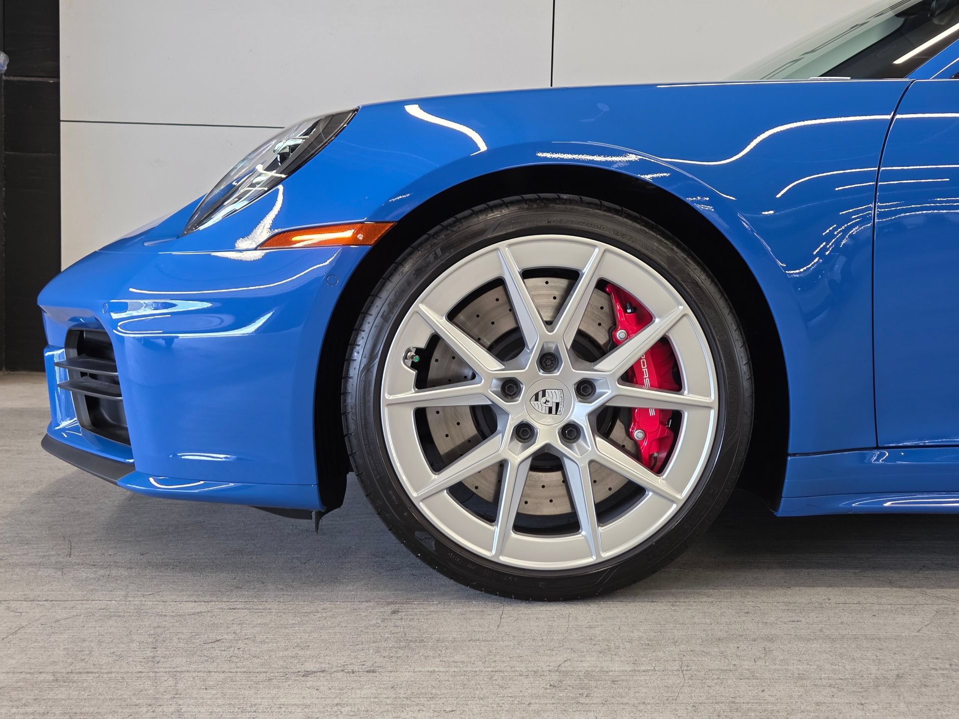 Certified 2025 Porsche 911 Carrera S RWD image 9