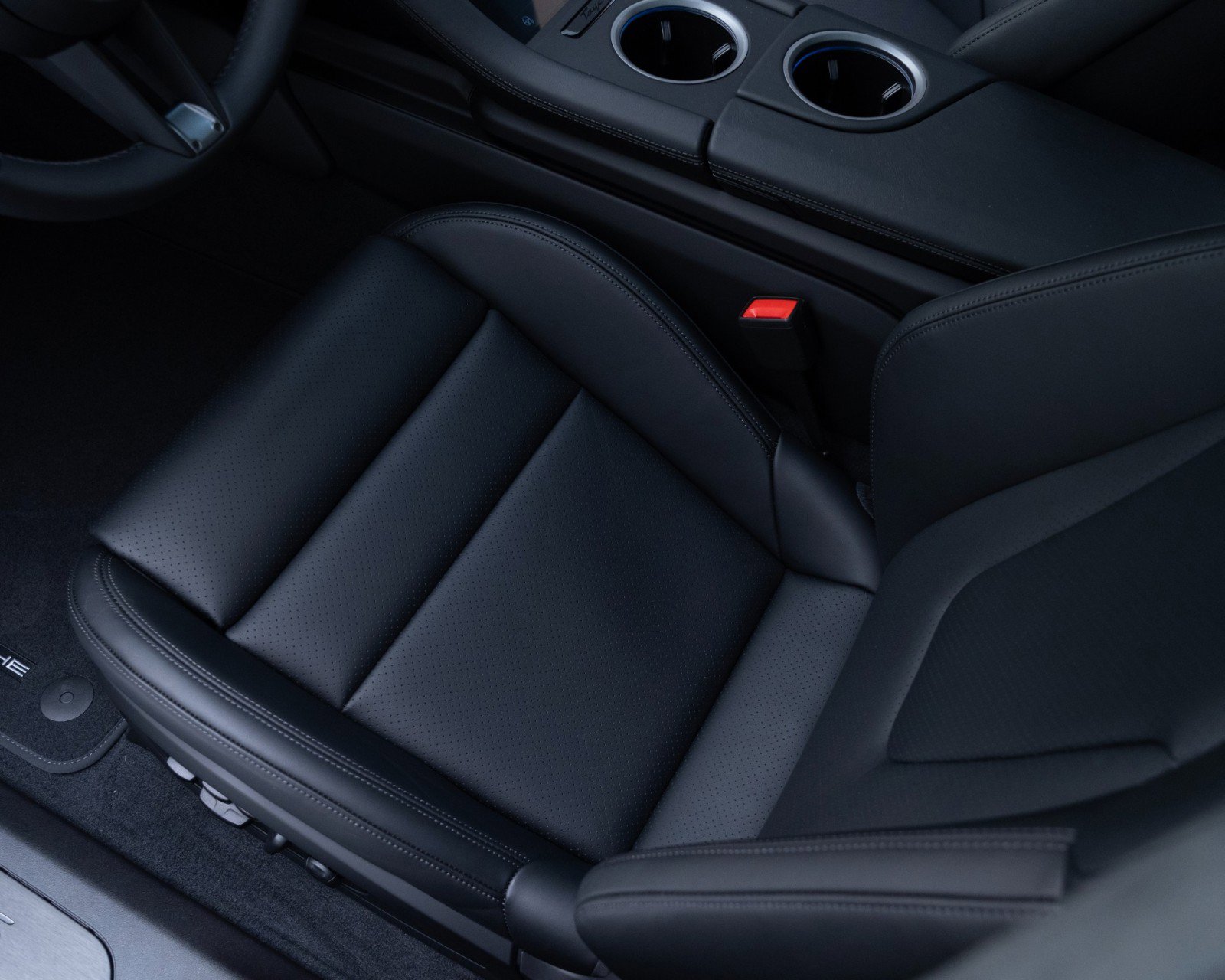 New 2026 Porsche Taycan GTS image 17