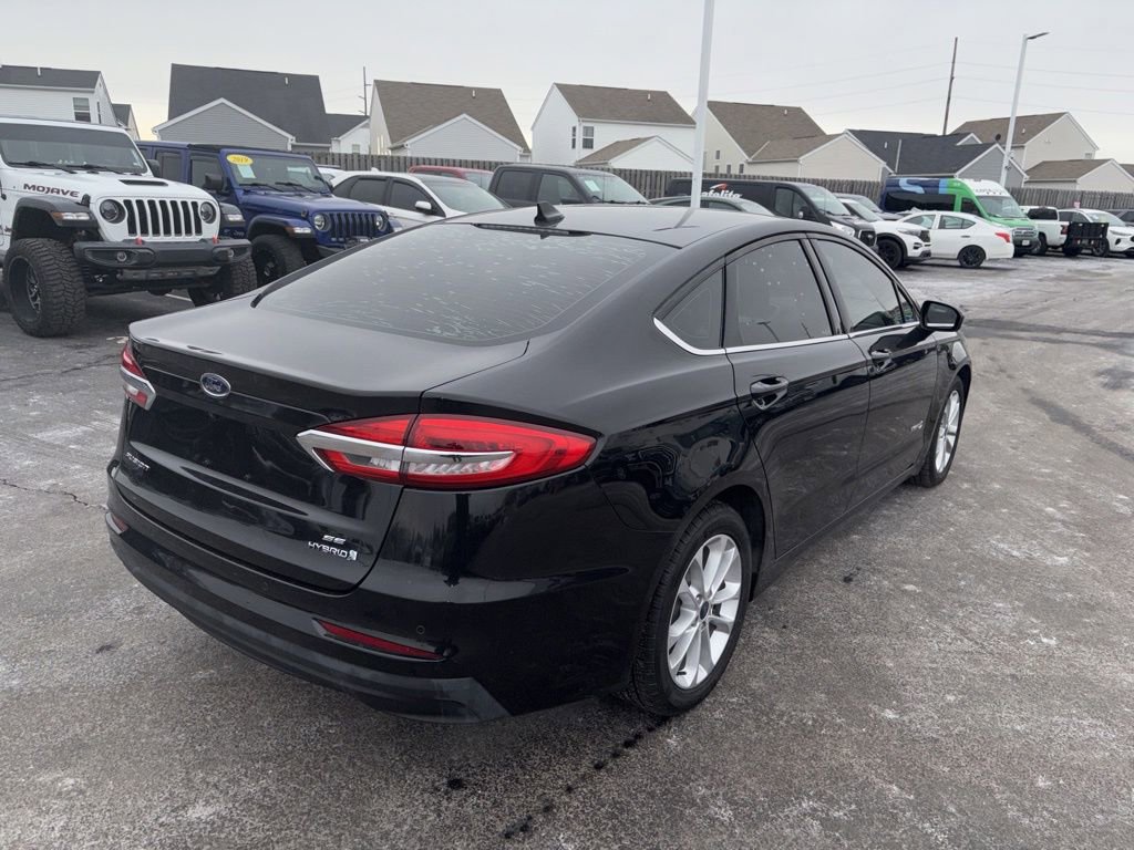 Used 2019 Ford Fusion SE image 6