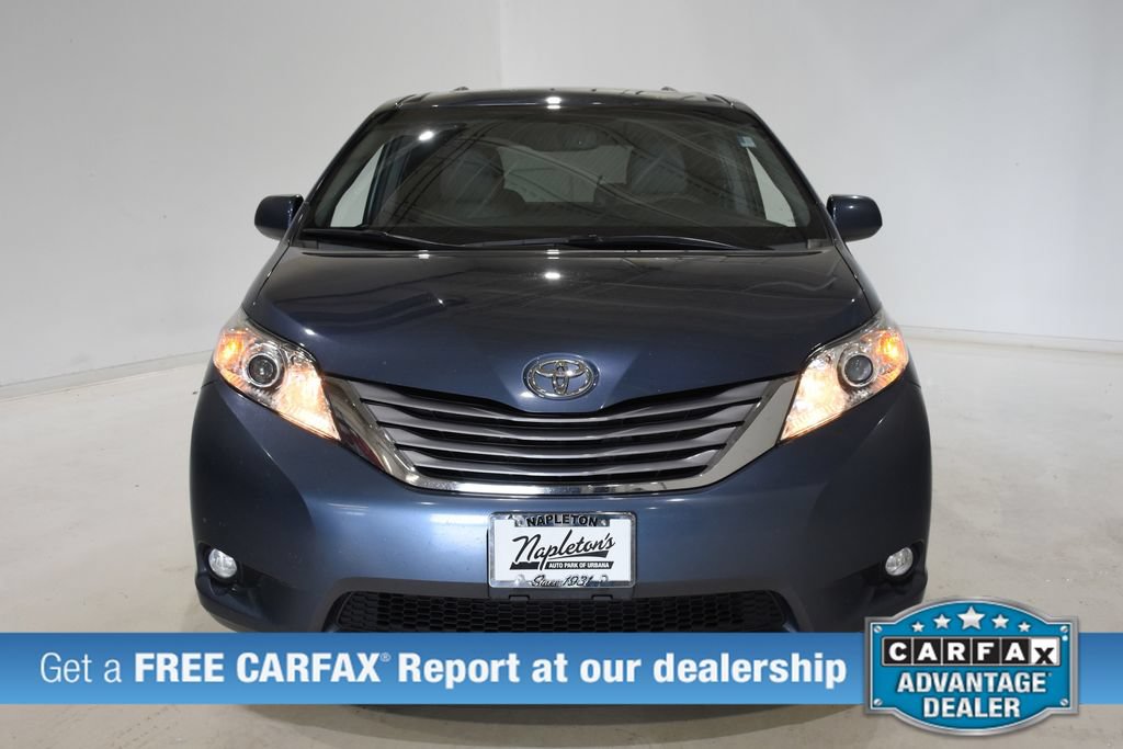 Used 2015 Toyota Sienna XLE Premium FWD image 2