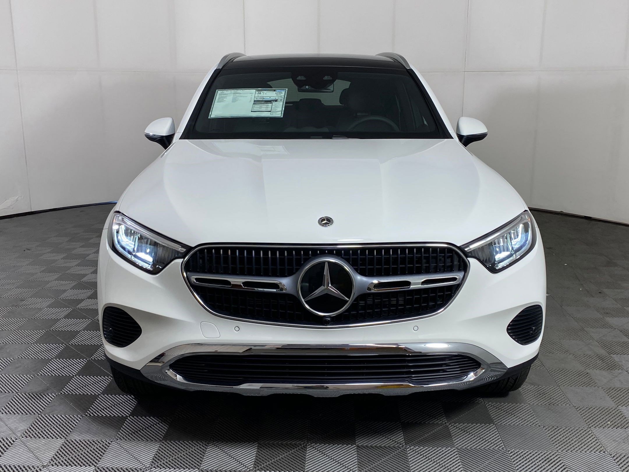 Used 2026 Mercedes-Benz GLC 300 4MATIC image 5