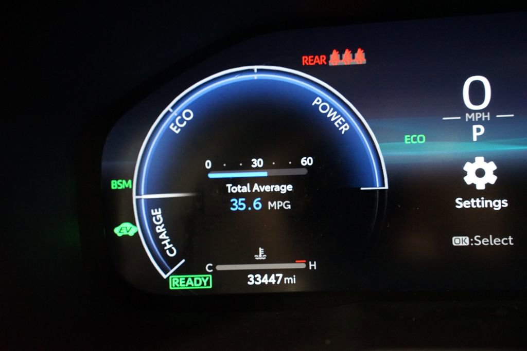 Used 2024 Toyota RAV4 Limited image 16